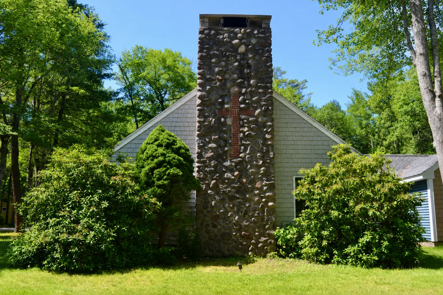 Holt Lodge 01